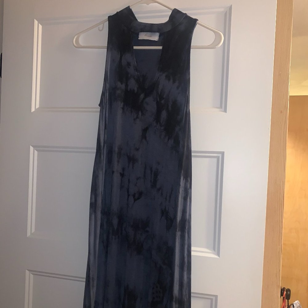 Dress - Picture 4 of 4